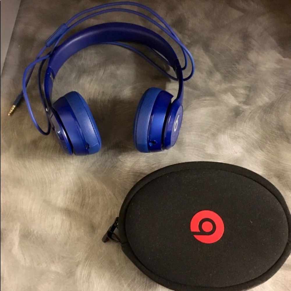 Beats solo 3 wireless Headphones